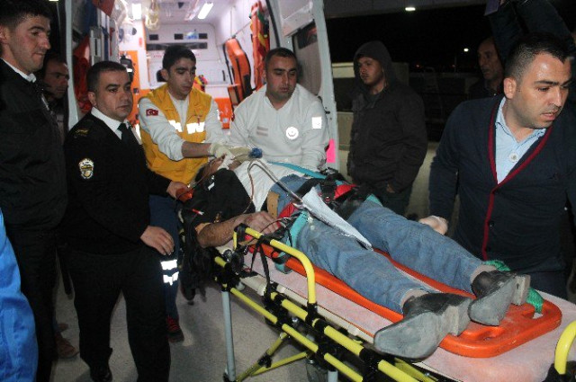 Gebze’de minübüs devrildi: 11 Yaralı