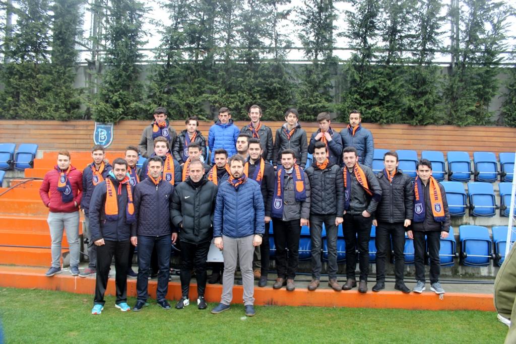 Akademi Lise öğrencileri Başakşehir Spor Kulübü’nü ziyaret etti