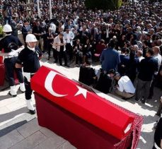 Başsavcı Mustafa Alper, Denizli Adliyesi’nden gözyaşlarıyla uğurlandı