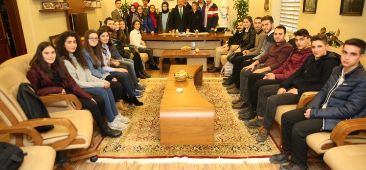 Başkan Karabacak Darıca Gençlik Konseyi’ni Ağırladı