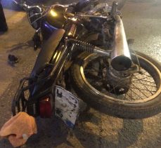 Motosiklet ile araç çarpıştı: 1 yaralı