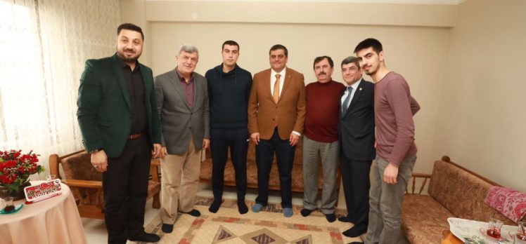 Karaosmanoğlu, Afrin Gazisi Öz’ü ziyaret etti