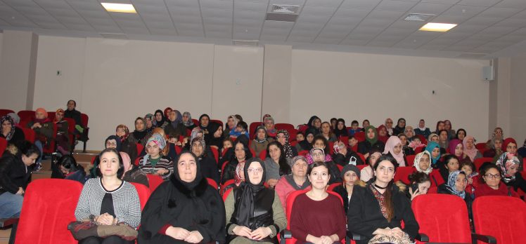 Kadın sağlığı eğitim toplantıları devam ediyor