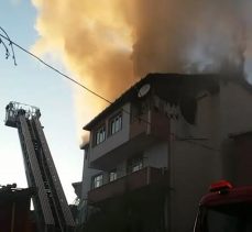Çıkan yangında 2 kişi dumandan etkilendi!