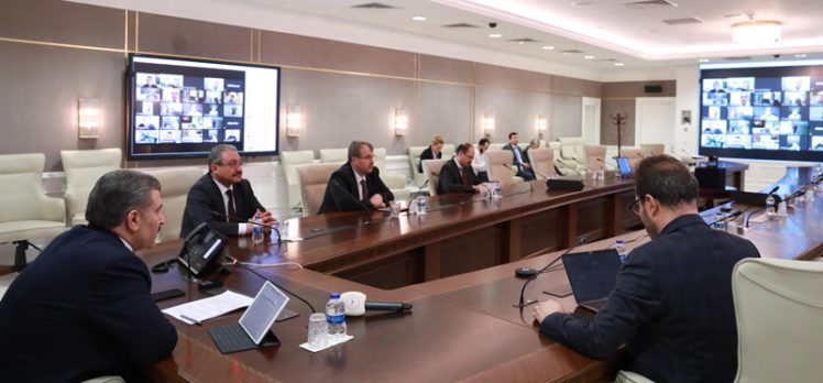 Sağlık Bakanı Fahrettin Koca, 81 İl Sağlık Müdürüyle Telekonferansla Görüştü
