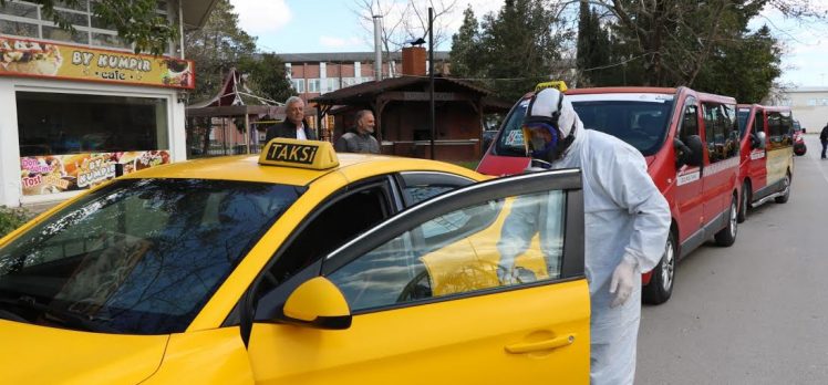 Taksi ve dolmuş taksiler dezenfekte ediliyor