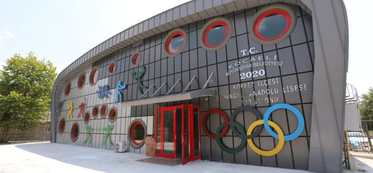 Orhangazi Spor Salonu Hizmete Gireceği Güne Hazırlanıyor