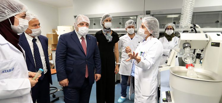 Bakan Varank Gebze’deki o fabrikayı ziyaret etti
