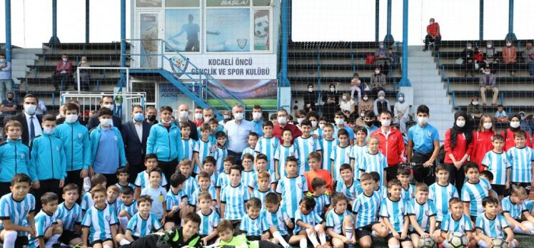 Büyükşehir’den Amatör Spor Kulüplerine malzeme desteği