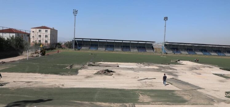 Dilovası Şehit Nihat Karataş stadı yenileniyor