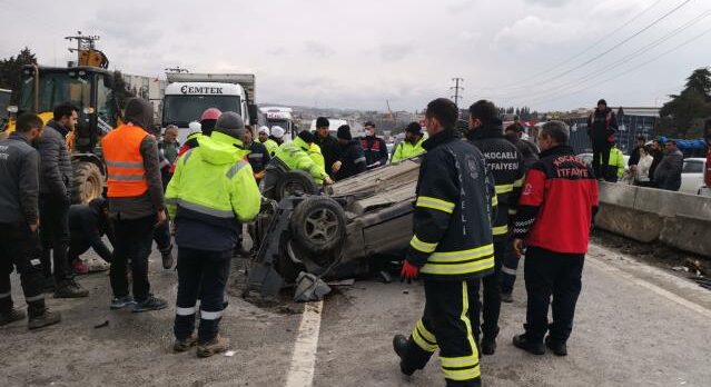 Kocaeli’de zincirleme trafik kazası ulaşımı aksattı