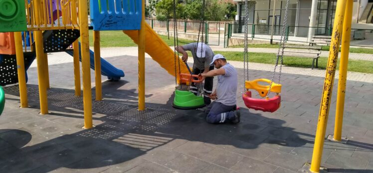Darıca’da çocukların güvenliği için parklar yenileniyor