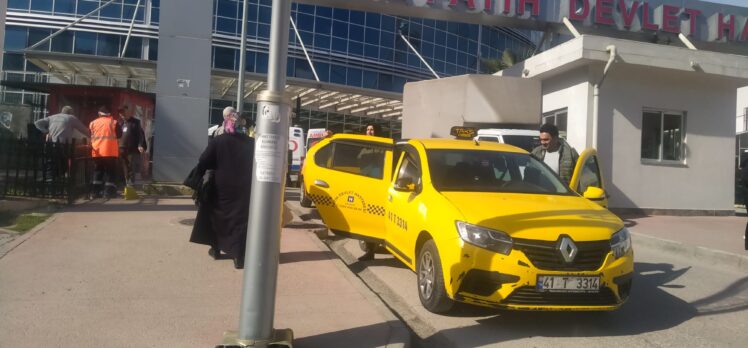 Fatih Devlet Hastanesi’nin girişi taksi durağı mı?