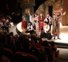 Darıca’da Kültür Sanat sezonu Cengiz Küçükayvz Tiyatrosuyla açıldı