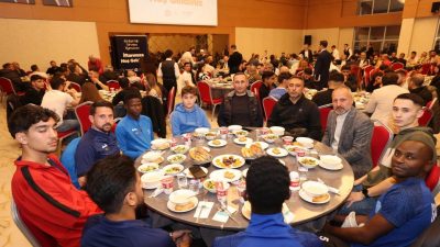 11 ayın sultanı mübarek Ramazan ayında Gebzeli hemşerileriyle iftar davetlerinde