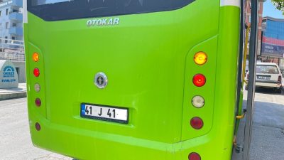 Gebze Beylikbağı seferini yapan 413 hattındaki bir özel halk otobüsünün