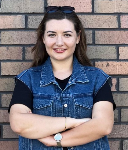 Tuğba Durmuş yazar fotoğrafı