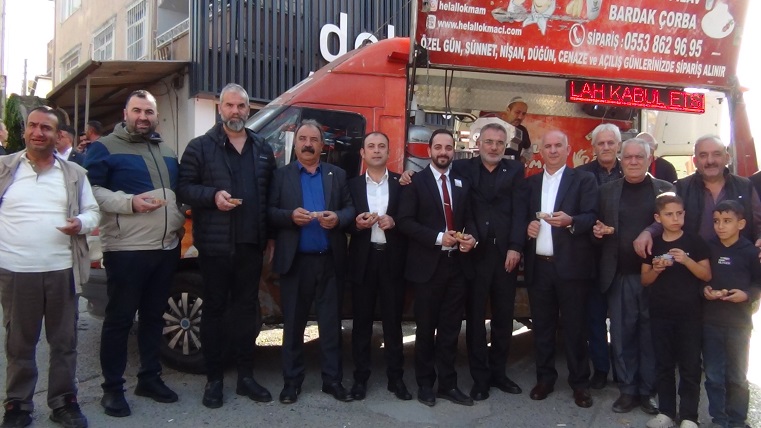 Darıca Ardahanlılar Derneği tarafından  dernek binası önündeki  ilçenin işlek güzergahı