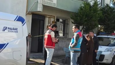 Çayırova Emek Mahallesinde dün gece saatlernide bir  evde çıkan yangında