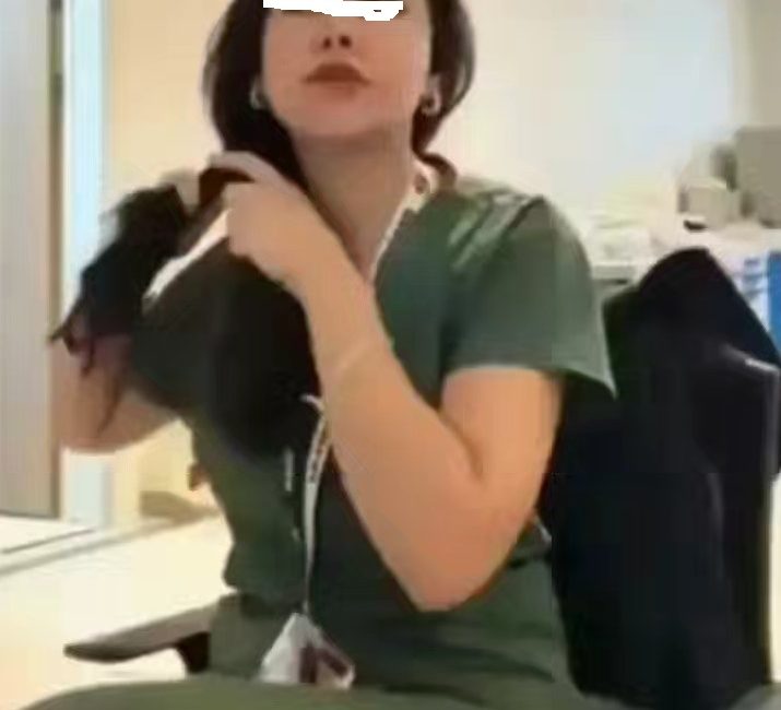 Sosyal medya hesaplarından saç örgüsüne  akımına katılarak Suriye'deki terör