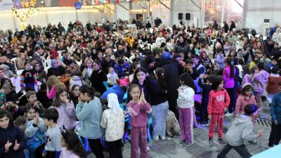 Kocaeli Büyükşehir Belediyesi tarafından Gebze Kent Meydanı’nda kurulan Ramazan Çadırı’nda