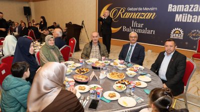 İlçede düzenlenen iftar programında Başkan Zinnur Büyükgöz, şehit aileleri ve