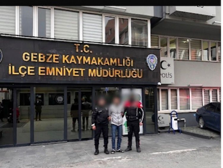 Hakkında “hırsızlık” suçundan kesinleşmiş “3 yıl 9 ay hapis cezası”