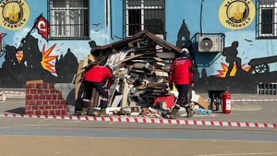 Çayırova Belediyesi Arama Kurtarma Timi (ÇAK-TİM), afetlere karşı bilinçlendirme çalışmalarına