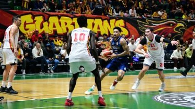 Türkiye Basketbol Ligi’nde normal sezonun sonuna doğru yaklaşırken liderlik koltuğunda