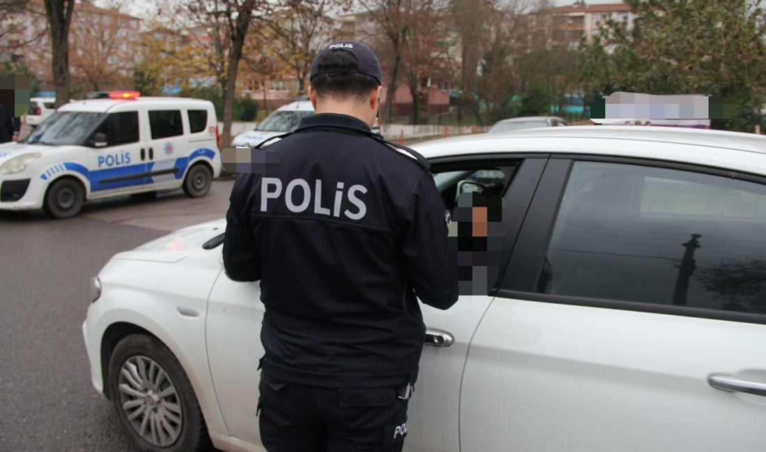 Polis bugün Gebze’de okul çevresini “güvenli okul” kapsamında denetledi