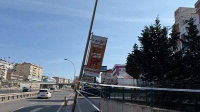  Tatlıkuyu Mahallesi Güney Yanyol Caddesi üzerinde devrilme tehlikesi bulunan
