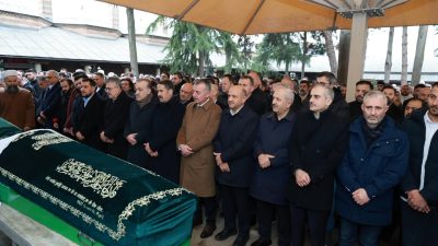  Dün akşam saatlerinde vefat ettiği duyurulan Gebze Belediyesi’nin eski AK