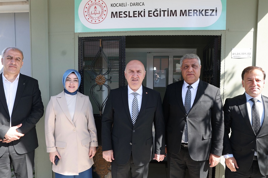 Darıca Belediyesi’nin desteğiyle hayata geçirilen Mesleki Eğitim Merkezi (MESEM), yüzlerce