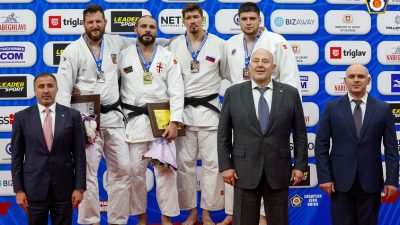 İçinde Gebze bölgesinden de sporcuların bulunduğu Kağıtspor hem Türkiye'de hem