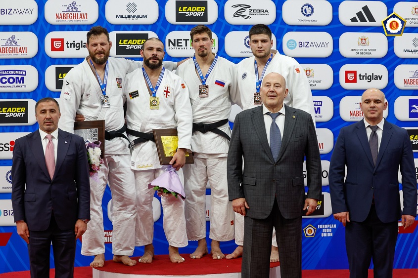 İçinde Gebze bölgesinden de sporcuların bulunduğu Kağıtspor hem Türkiye'de hem