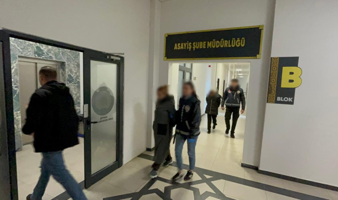 Gebze’de “çarşaf giyerek” hırsızlık yaptığı için şikayet konusu olan ve