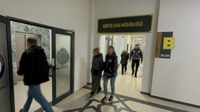 Gebze’de “çarşaf giyerek” hırsızlık yaptığı için şikayet konusu olan ve