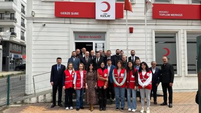 MHP Gebze İlçe Başkanı Dursun Daştangil ve yönetim kurulu üyeleri,