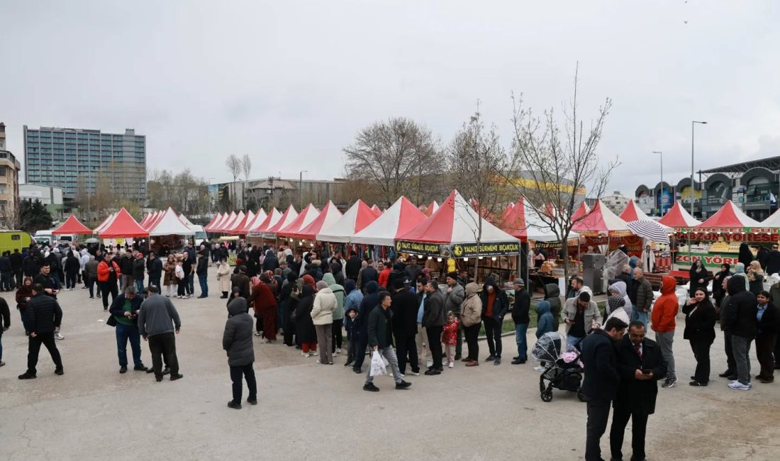 Gebze Trabzonlular Derneği tarafından Tatlıkuyu Kapalı Pazar karşısındaki alanda düzenlenen