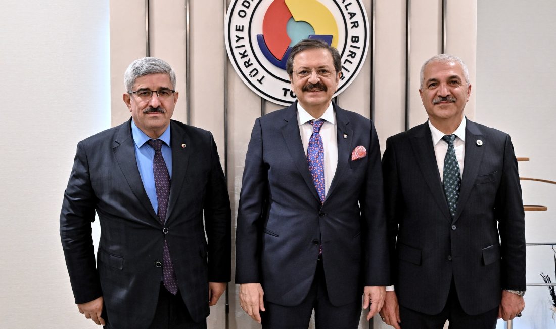 GEBZE TİCARET ODASI YÖNETİM KURULU BAŞKANI ASLANTAŞ, TOBB BAŞKANI HİSARCIKLIOĞLU