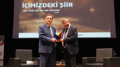 Hayati İnanç, Gebze Teknik Üniversitesi'nde "İçimizdeki Şiir" söyleşisiyle edebiyatseverlerle buluştu.
