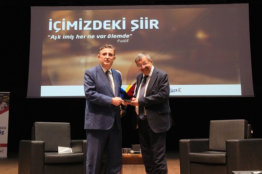 Hayati İnanç, Gebze Teknik Üniversitesi'nde "İçimizdeki Şiir" söyleşisiyle edebiyatseverlerle buluştu.