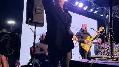 Gebze Trabzonlular Derneği tarafından düzenlenen Hamsi Festivali, ünlü sanatçı Kutsi’nin