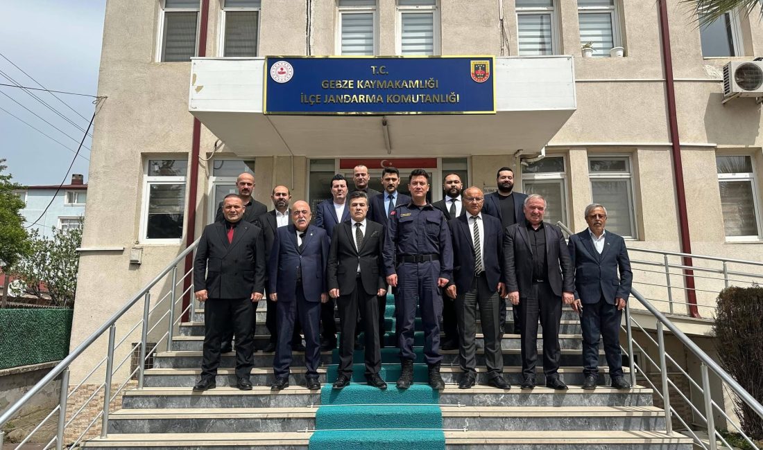 
Milliyetçi Hareket Partisi (MHP) Gebze İlçe Başkanı Dursun Taştangil ve