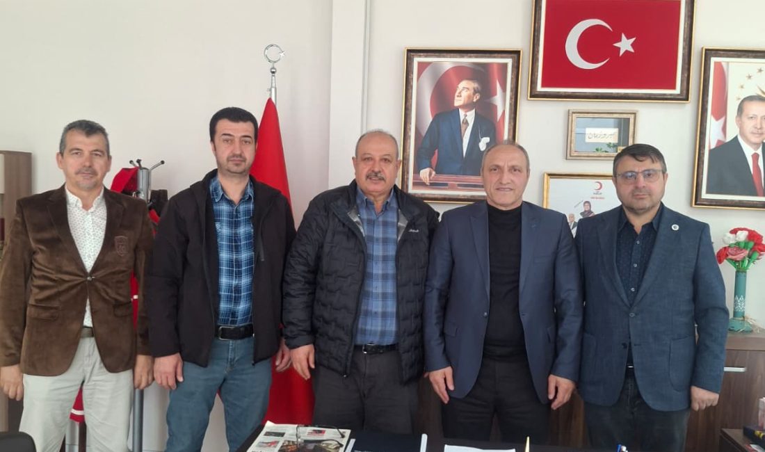 Gebze Oto Sanayi Sitesi Başkanı Yusuf Demirhan ve yönetim kurulu