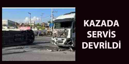 Çayırova Şekerpınar’da bugün  akşam saatlerinde  işçi servisi ile tırın çarpışması
