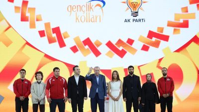 Cumhurbaşkanı Recep Tayyip Erdoğan, AK Parti Genel Merkez Gençlik Kolları