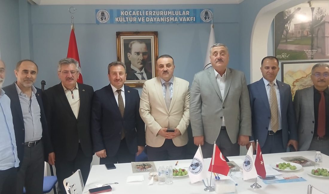 İl Milli Eğitim Müdürü Emrullah Aydın, Kocaeli Erzurumlular Vakfı’na iade-i