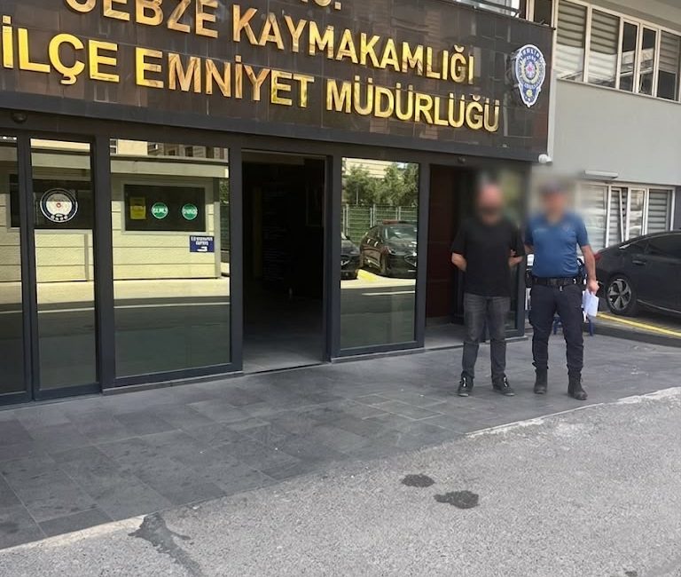Hakkında “Uyuşturucu Veya Uyarıcı Madde Ticareti Yapma Veya Sağlama" suçundan