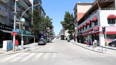 Ulaşım alanında yaptığı yatırımlarla kent trafiğinin daha sürdürülebilir olmasını hedefleyen